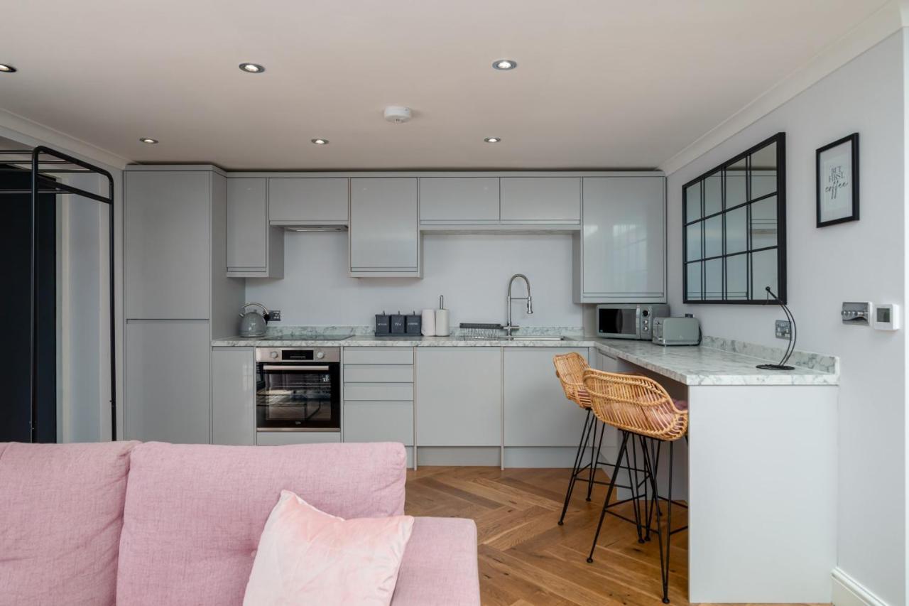 Guestready - Unique Home Near Wimbledon With Gorgeous Deck And Parking Londres Exterior foto